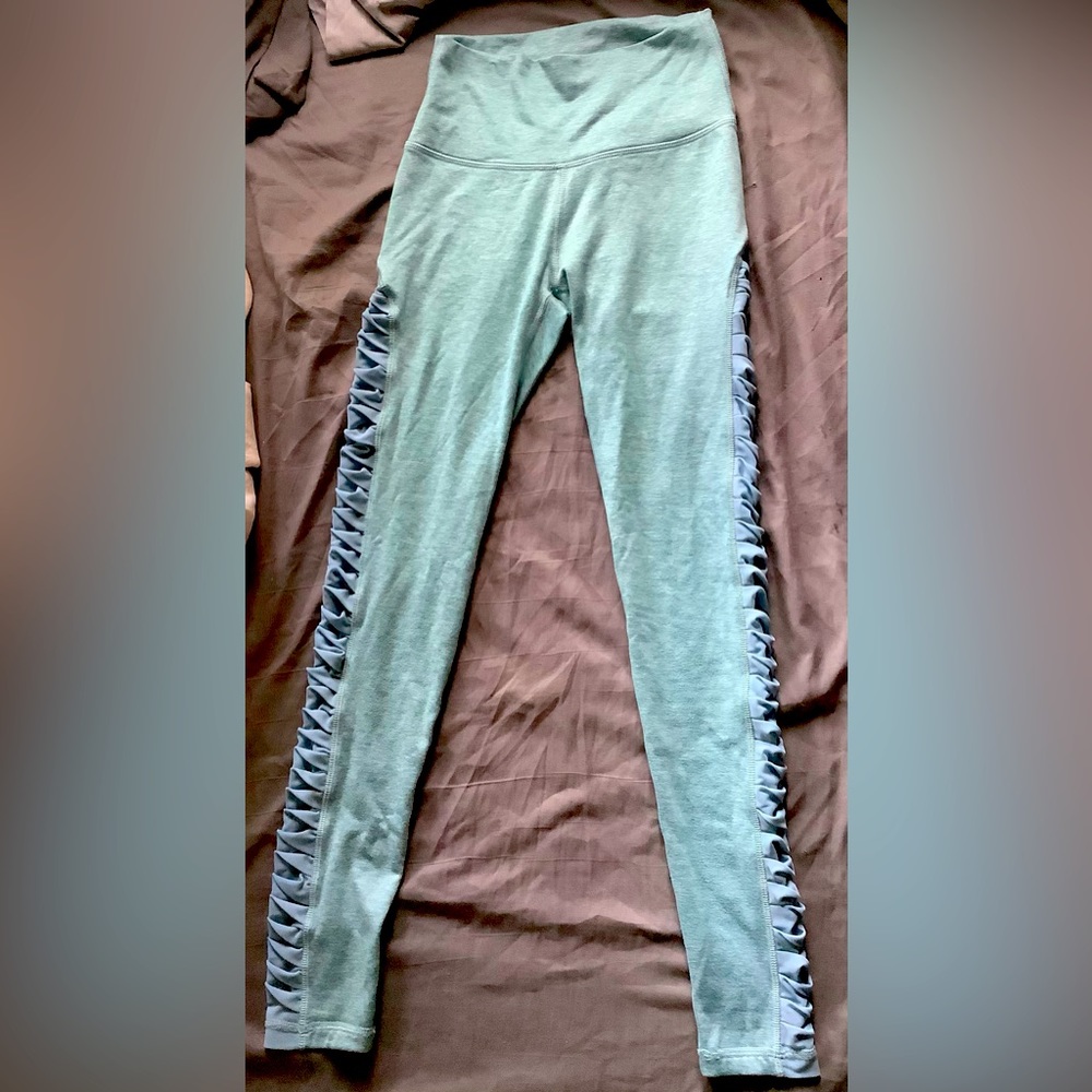 Aerie chill play move seafoam green ruched leggings